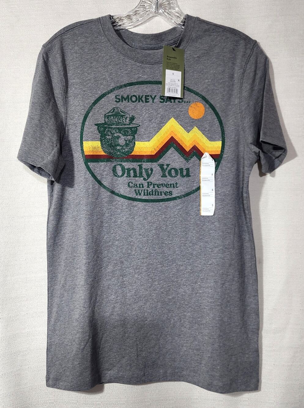 Smokey the bear Men's small shirt